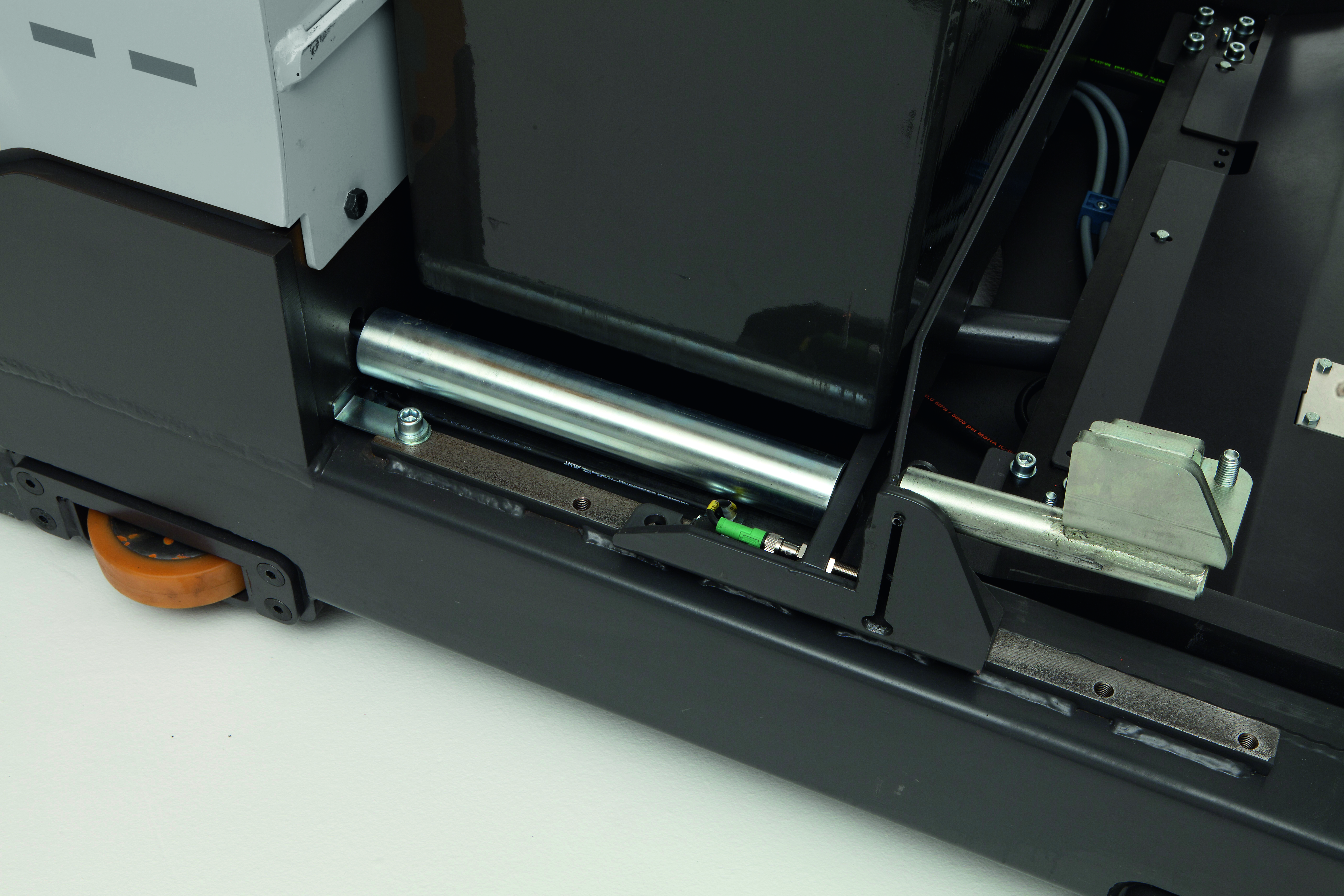 Battery on steel rollers - ULS